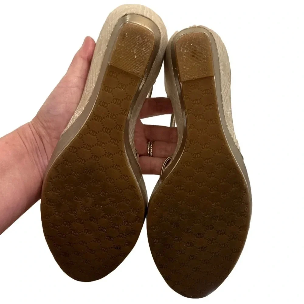 Antonio Melani Skylar Gold Wedge Open Toe Women’s Sandals Size 8.5